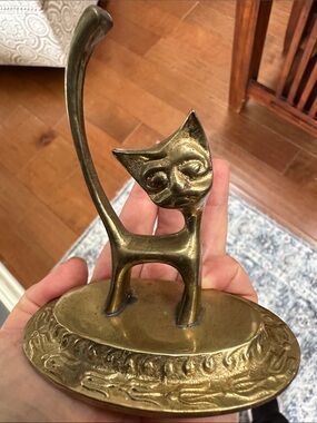 Brass Cat Ring Holder